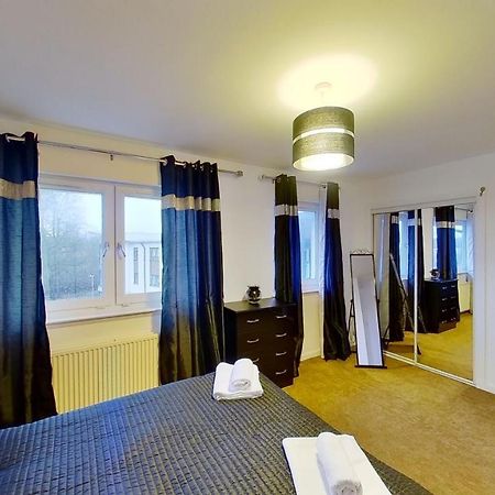 Orange Town House - Shaw Road, Only 6 Minutes To City Centre Aberdeen Exteriör bild